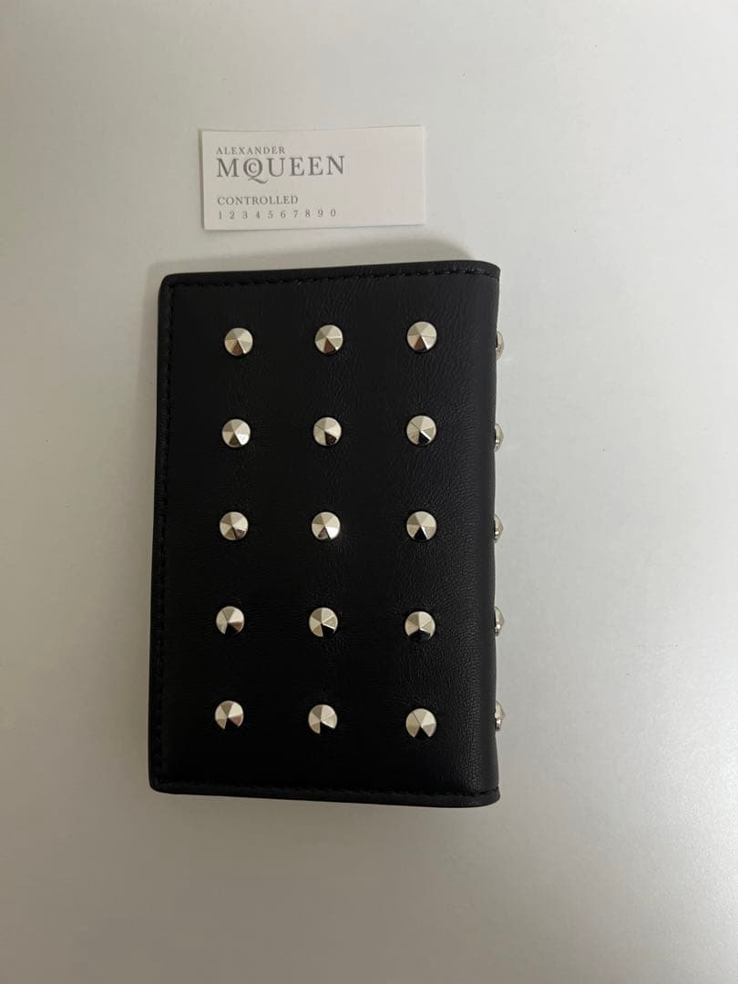 アレキサンダーマックイーン　スカル　カードケース