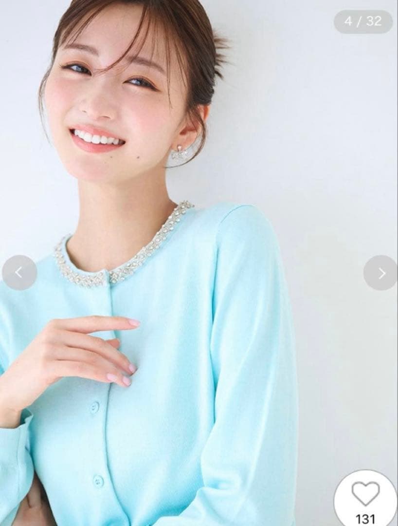 【美品】CELFORD シルクブレンドビジューネックカーディガン