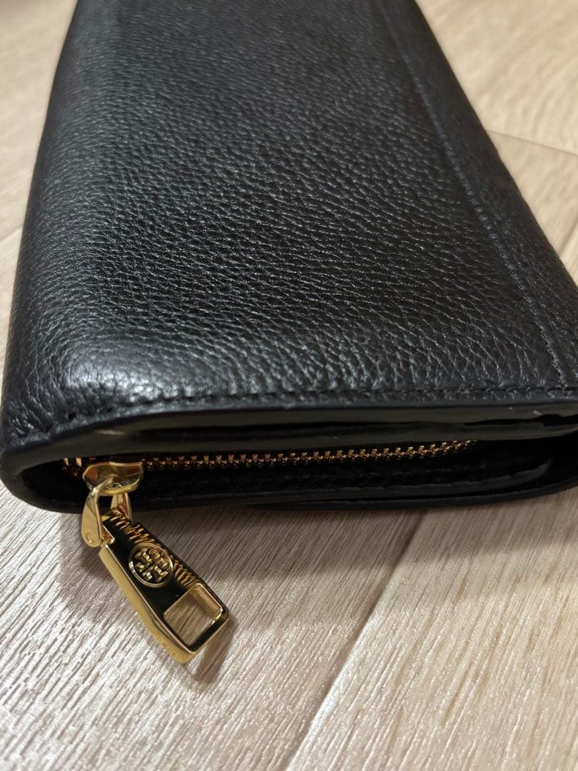 TORY BURCH HSPO37 長財布 エンブレム付き ターンロック