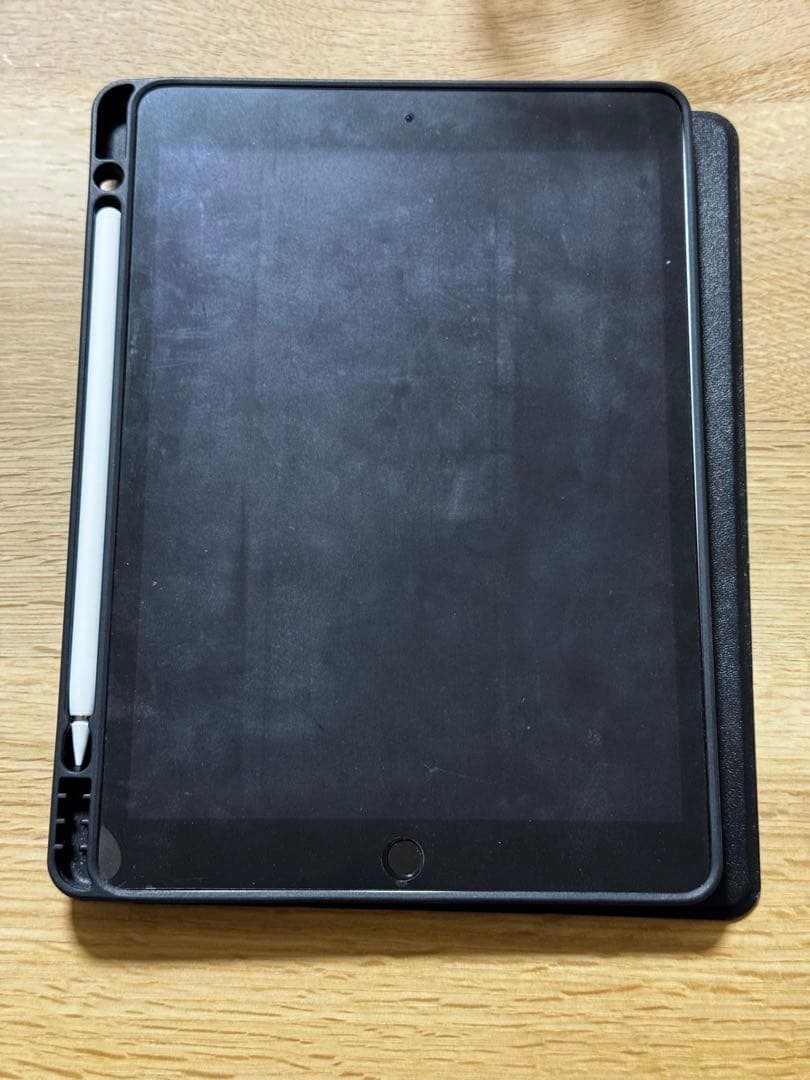 iPad 第9世代 64GB シルバー iPad 本体　ケース付き
