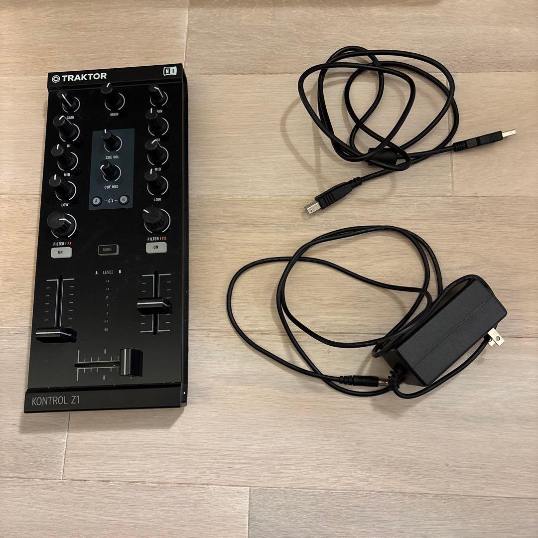 DJ機材 TRAKTOR KONTROL Z1 native instruments