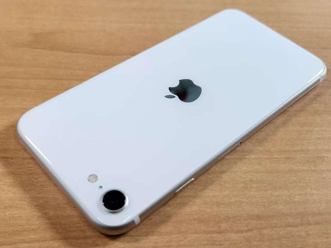 020900A iPhone SE A2782 第3世代 64GB