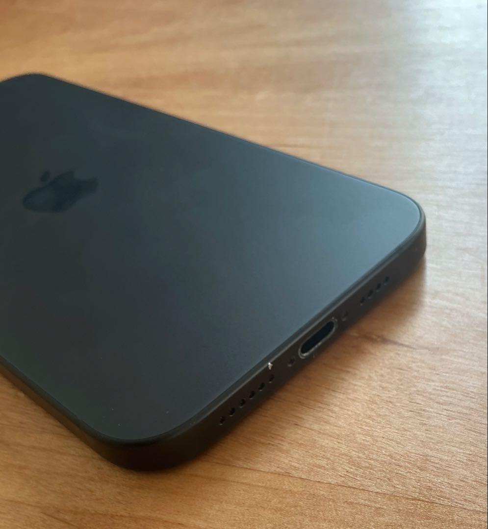 iPhone 15 Plus 128GB ブラック