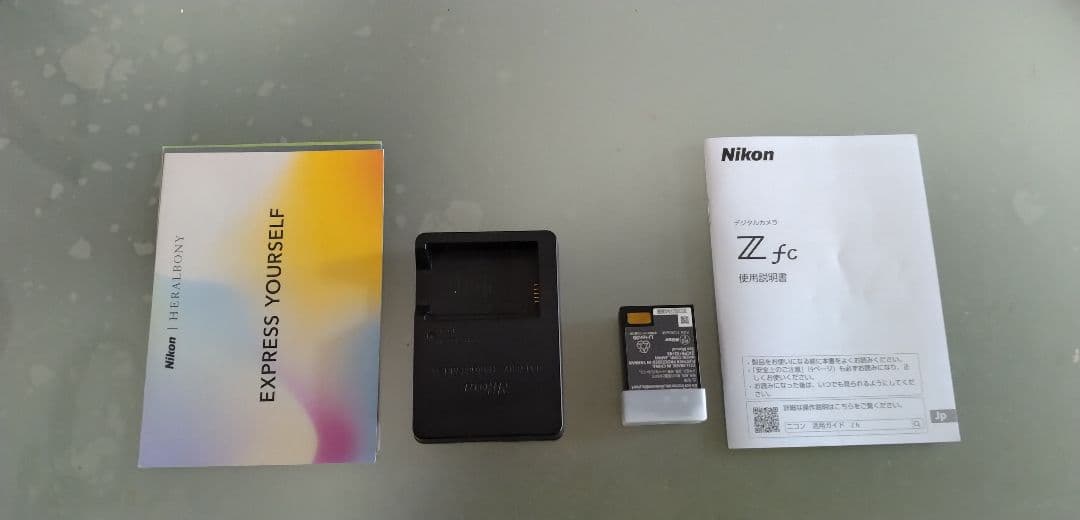 【新品同様】ニコンZ fc with Teppei Kasahara(BK)