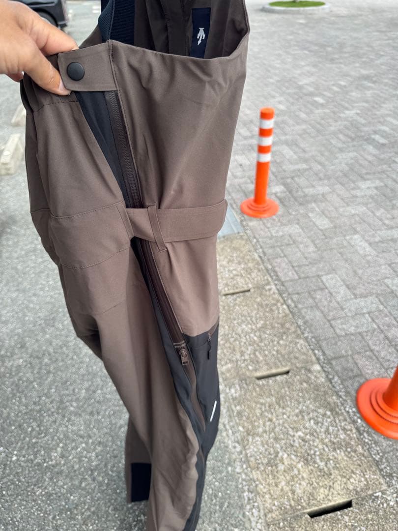 デサントスキーウェア中古　超美品　有名スキーヤー着用モデル