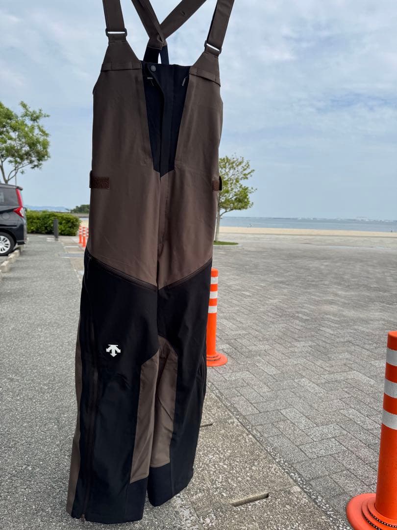 デサントスキーウェア中古　超美品　有名スキーヤー着用モデル