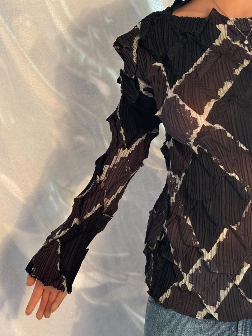 ISSEY MIYAKE ライン柄 変形 立体プリーツ M