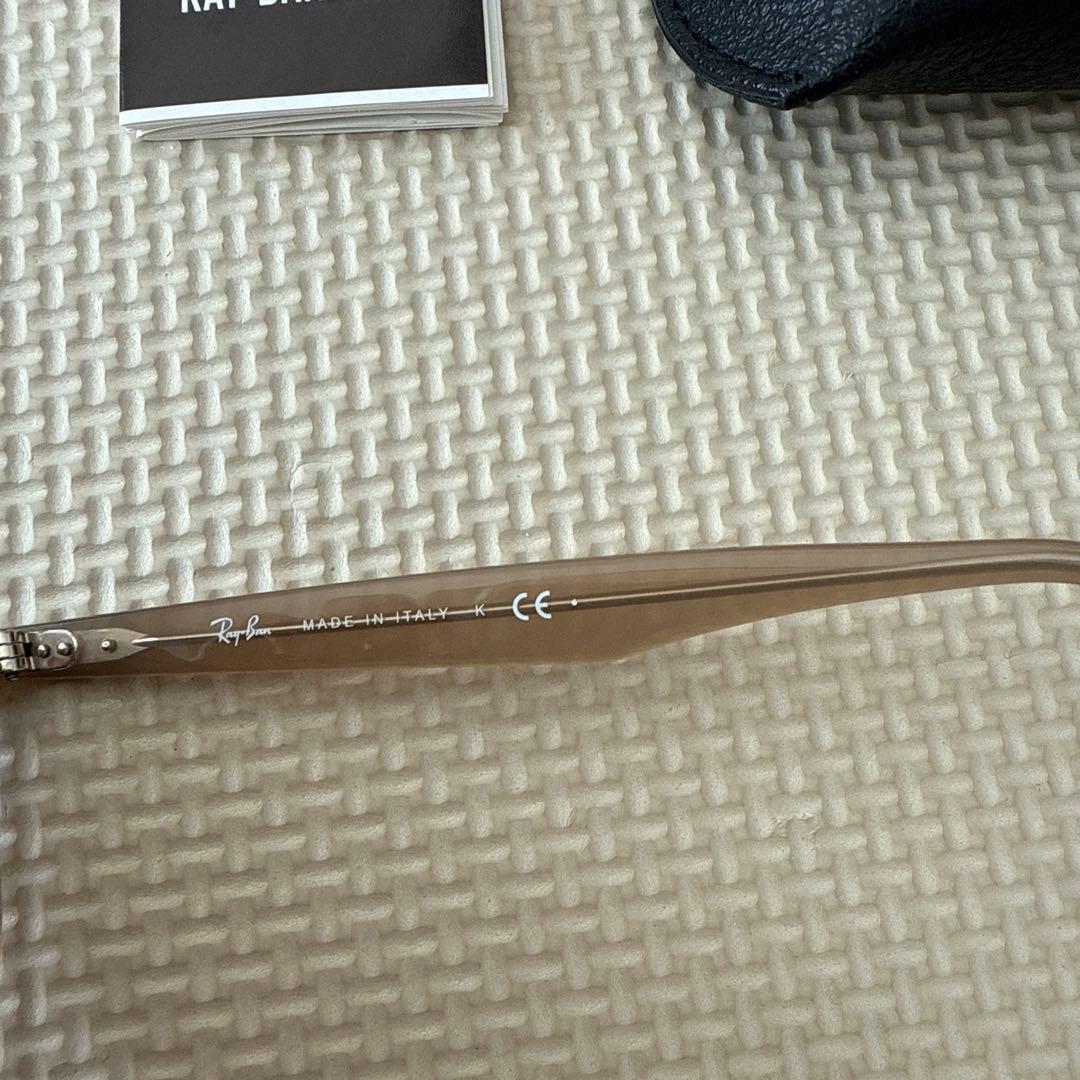 Ray-BanレイバンRB4259F 616613 53mmポリッシュベージュ