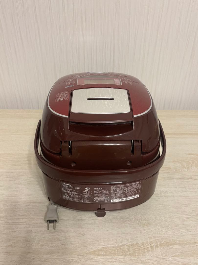 炊飯器　東芝真空IHジャー炊飯器　5.5合炊き