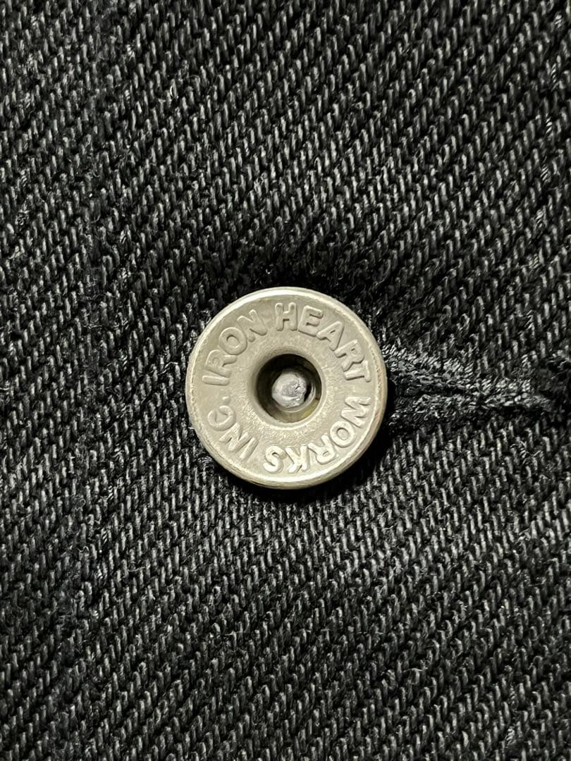 【美品】IRON HEART 21oz黒鎧デニム トラッカーベスト　Lサイズ