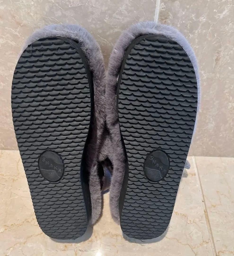 【新品同様】Shaka 厚底プラットフォーム　ファーサンダル　グレー25cm