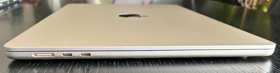 MacBook Air (15インチ,M2,512GB,2023) スターライト