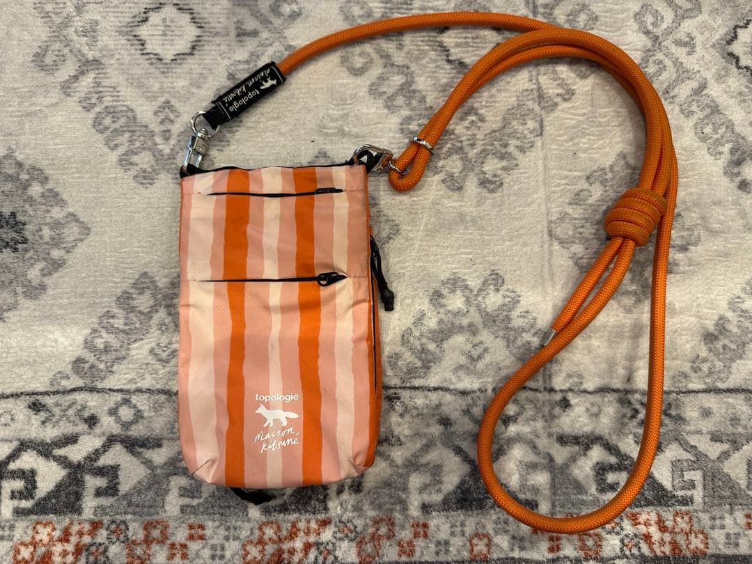 Maison Kitsuné x Topologie スマホショルダー　オレンジ