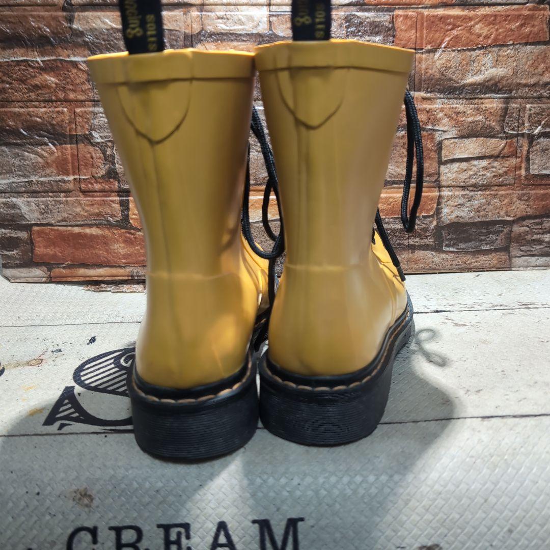 イエロー レースアップブーツ