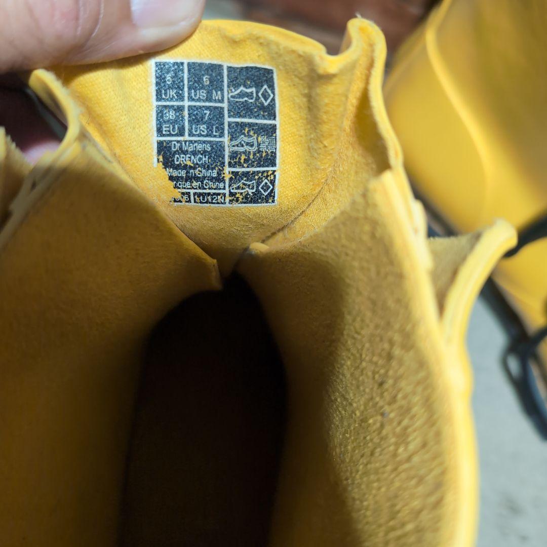 イエロー レースアップブーツ