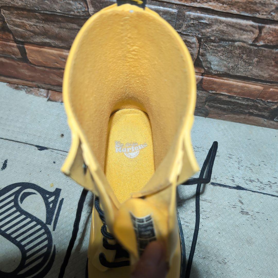 イエロー レースアップブーツ