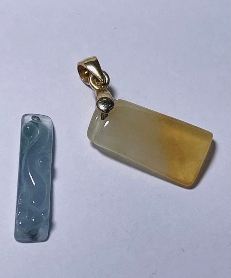 東泰堂ページ 天然翡翠 ヒスイ 彫刻小物　半透明　本物保証　ペンダント