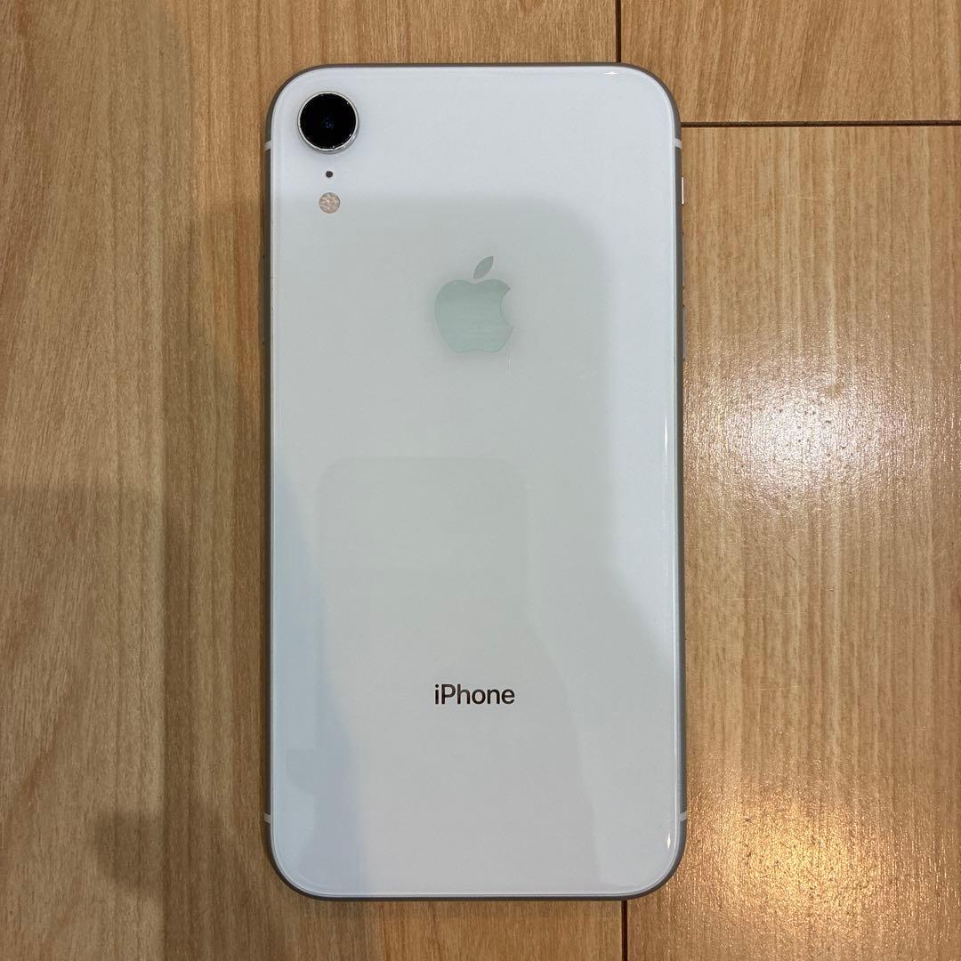iPhone XR ホワイト 画面にひびあり