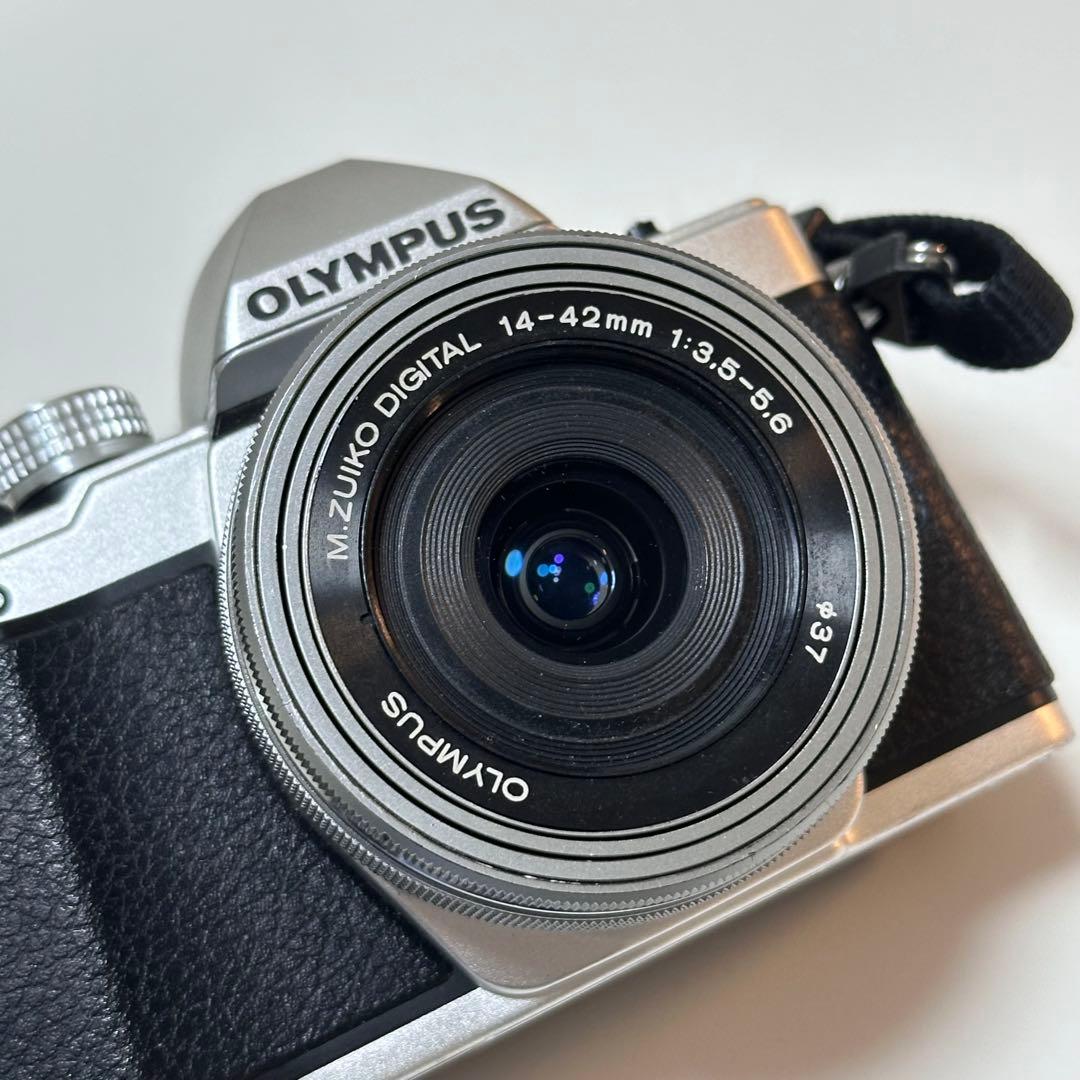 g*s様 最終価格 オリンパスOM-D E-M10 Mark II EZダブルズ