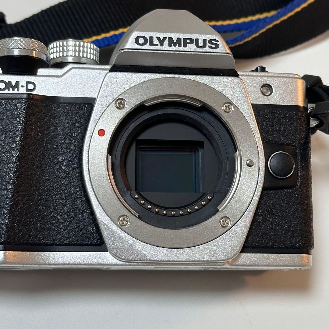 g*s様 最終価格 オリンパスOM-D E-M10 Mark II EZダブルズ