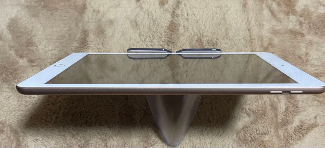 「海外版」iPad 第6世代 Wi-Fiモデル 32GB ゴールド