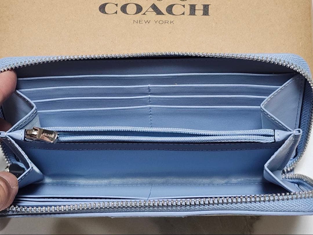 coach 長財布　ライトカーキ