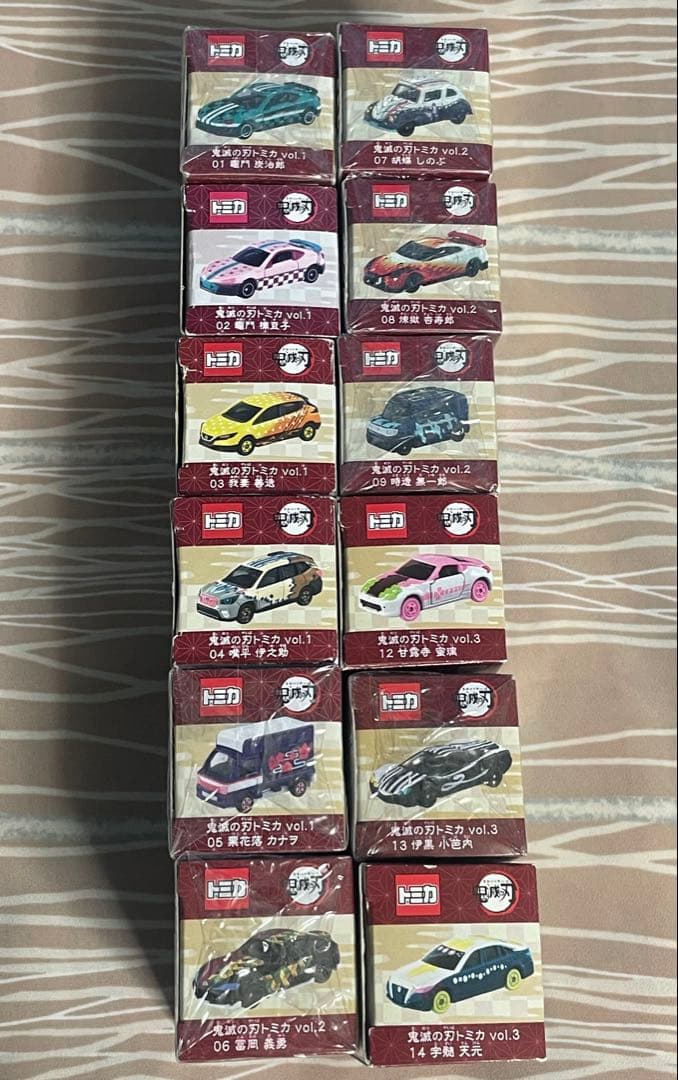 トミカ 鬼滅の刃シリーズのミニカー、合計35台セットです。