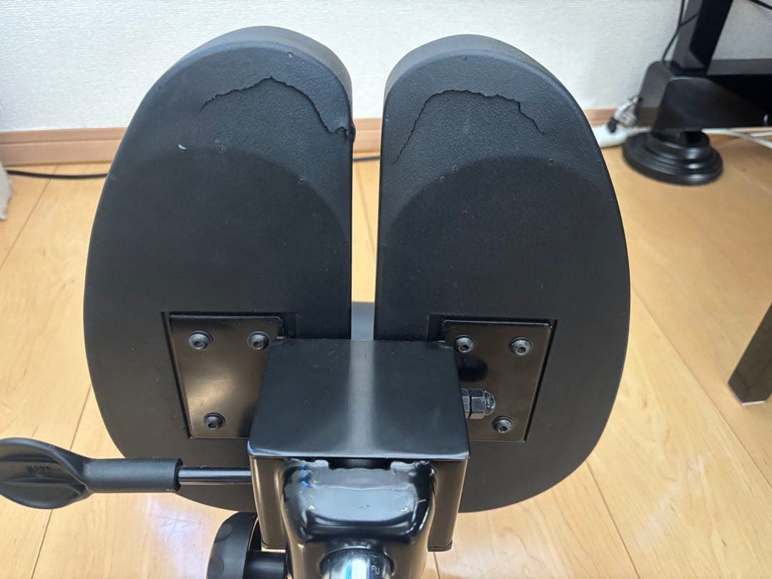 アーユルチェア骨盤矯正　キャスター付き　ブラック