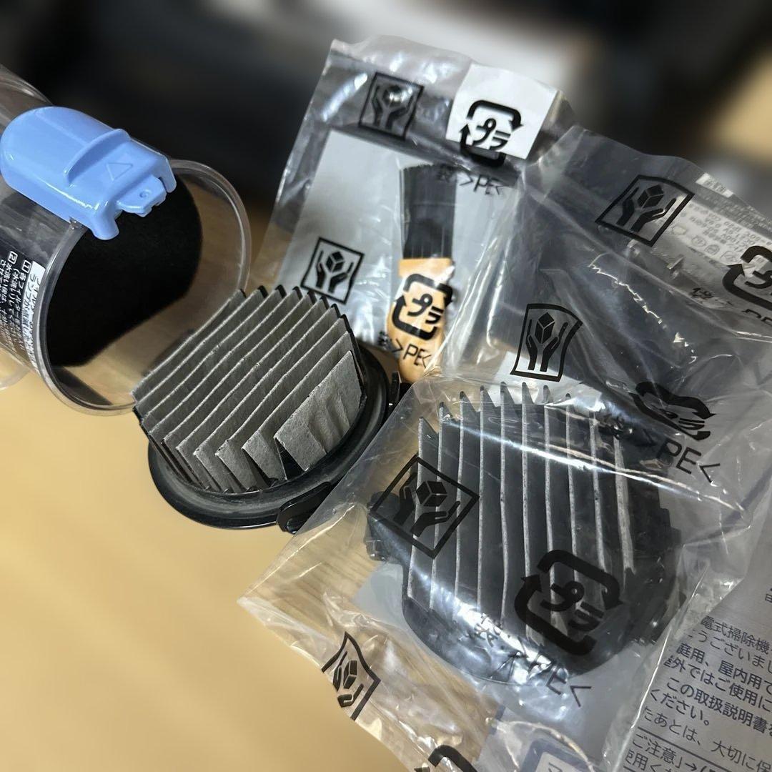 日立LEDライト付きコードレスクリーナー /ラクかるスティック　2022年製