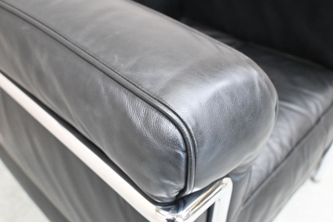 【極美品】 LC2 リプロダクト IDC大塚家具 黒本革 ル・コルビュジエ