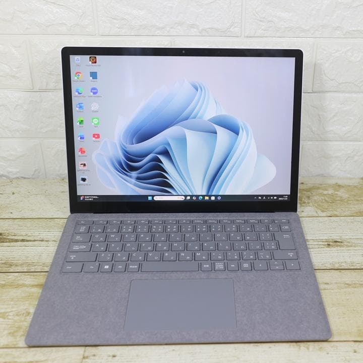 かにちゃんsurface laptop 4 バッテリー良好 タッチパネル
