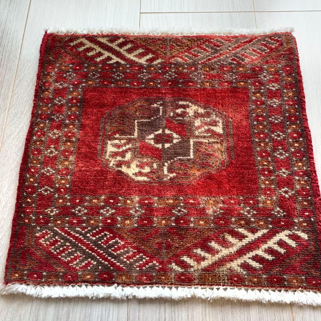 パキスタン　赤系ミニラグ　　トルコ絨毯好きな方に