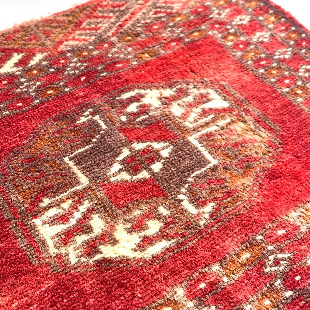 パキスタン　赤系ミニラグ　　トルコ絨毯好きな方に