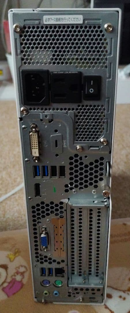 Windows11　Fujitsu ESPRIMO デスクトップPC