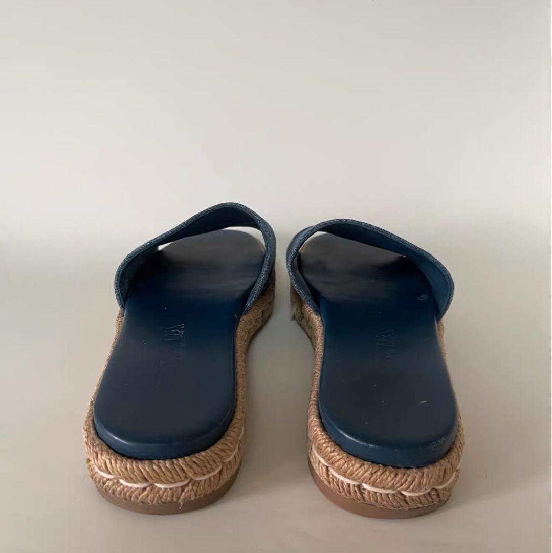 美品 プラダPRADA ダークブルー スライドサンダル