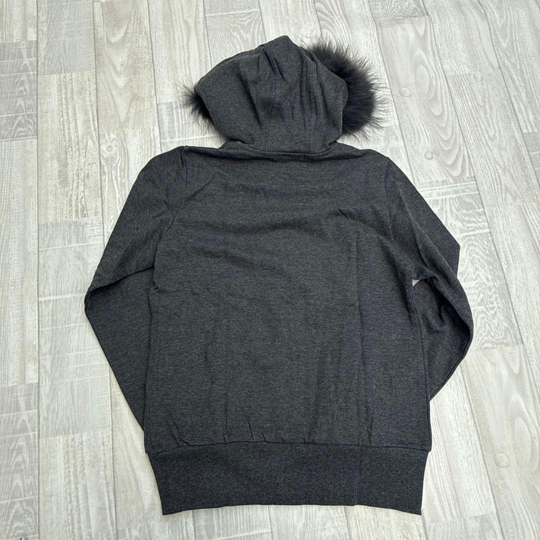 バーバリーブルーレーベル　ジップパーカー