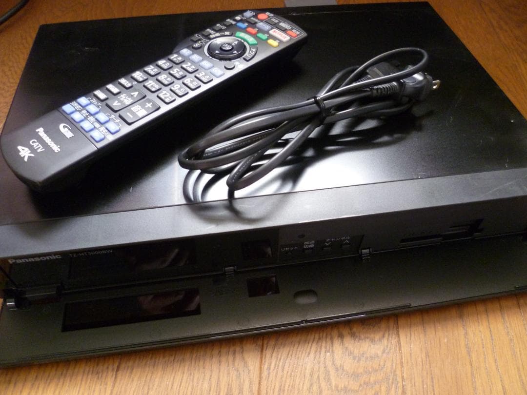 パナソニック 2TB 4K 対応TZ-HT3000BW HDD内蔵 CAT