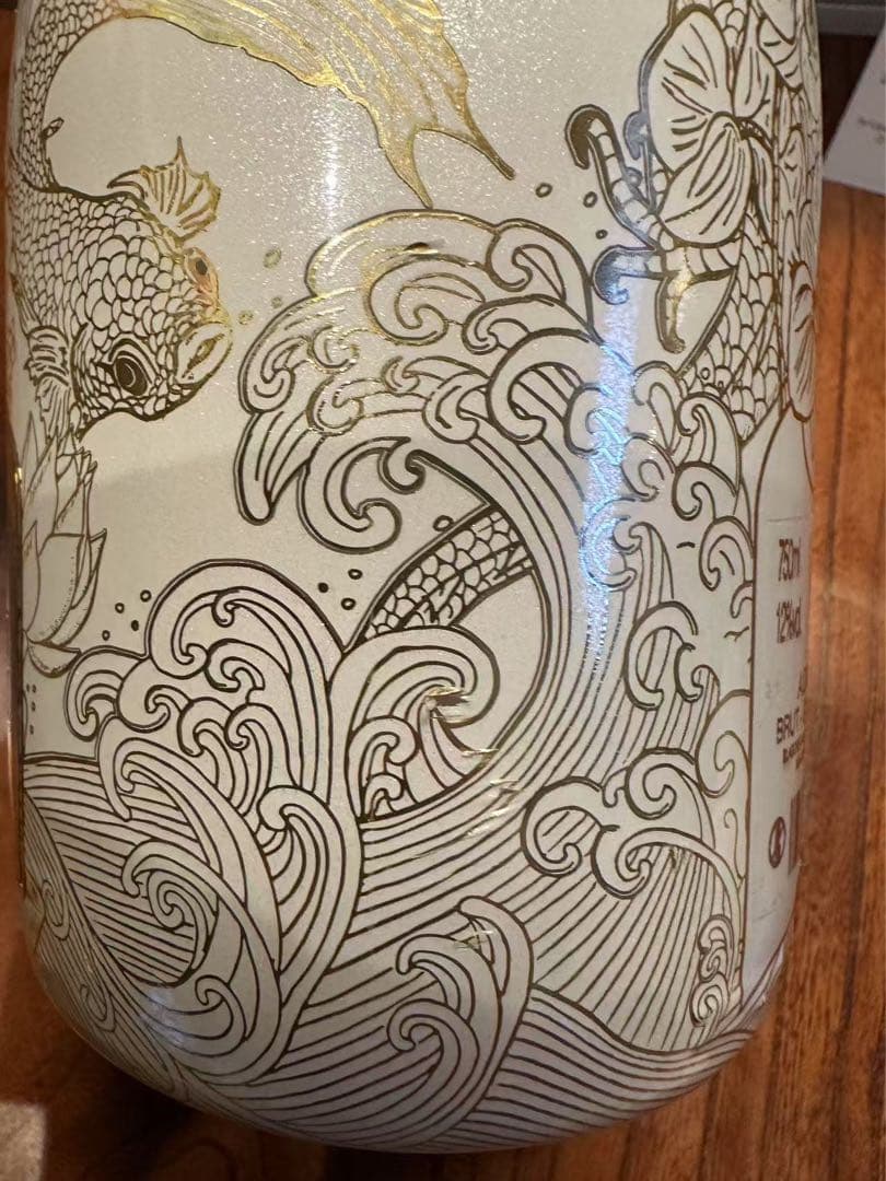 HOXXOH オックス ルビー 音に反応して7色に光るシャンパン 化粧箱　未開栓