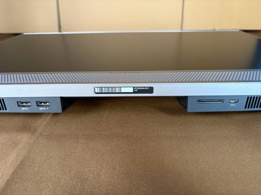 HP EliteOne 23.8 第8世代i5 メモリ16GB SSD ※傷有り