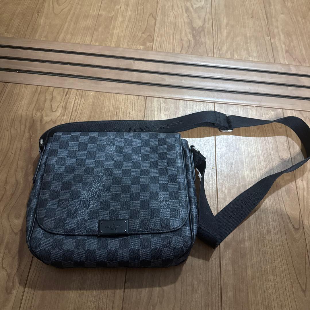 Louis Vuitton ダミエ・グラフィット ショルダーバッグ