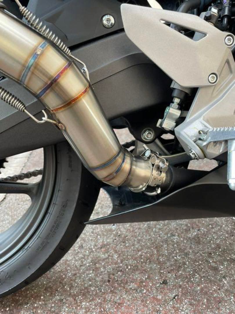 セール中　新品　ホンダCBR250RRスリップオンマフラー　Scs1チタン