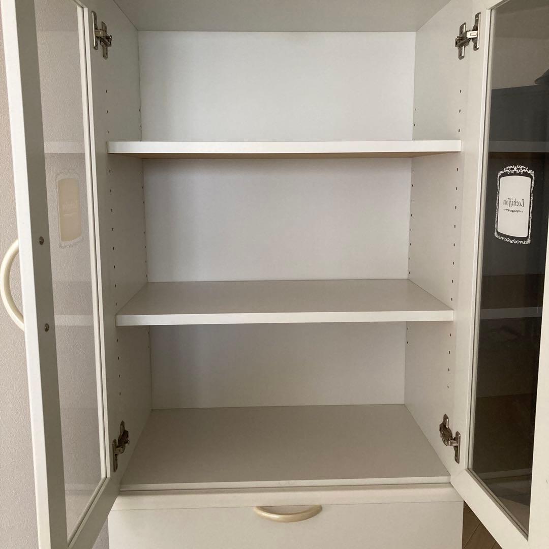 ホワイト ガラス扉付き収納 食器棚