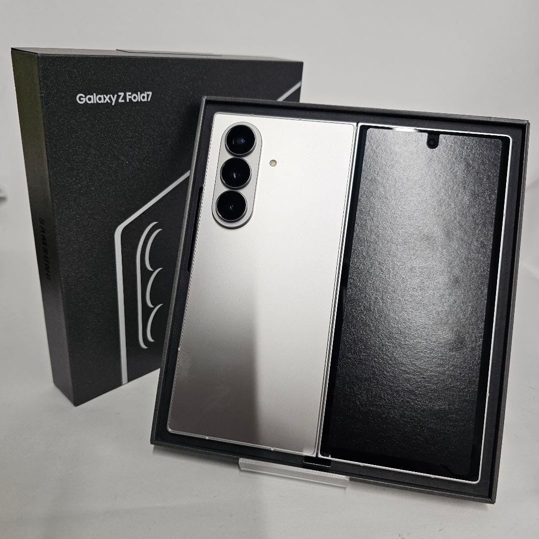 Galaxy Z FOLD7 512GB シルバーSIMフリー【極美品】