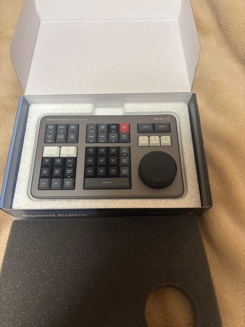 新品　DaVinci Resolve Speed Editor