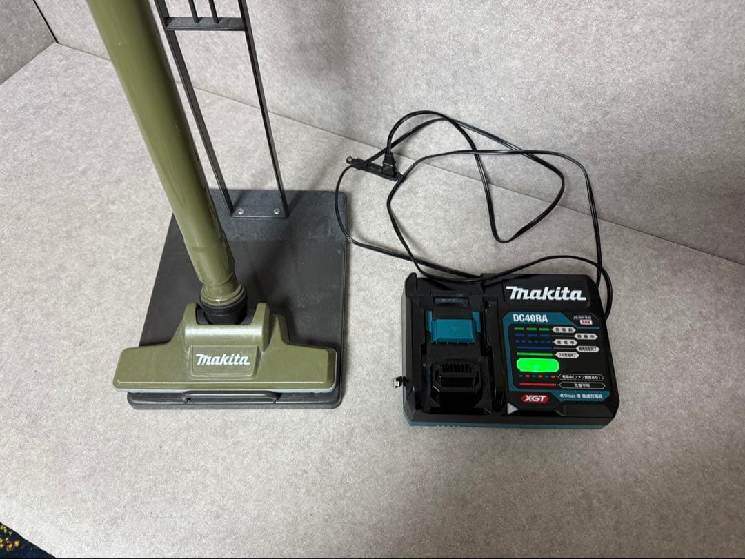 ゆ*き様 スティック型掃除機 マキタ CL002G 充電式 バッテリー 充電器