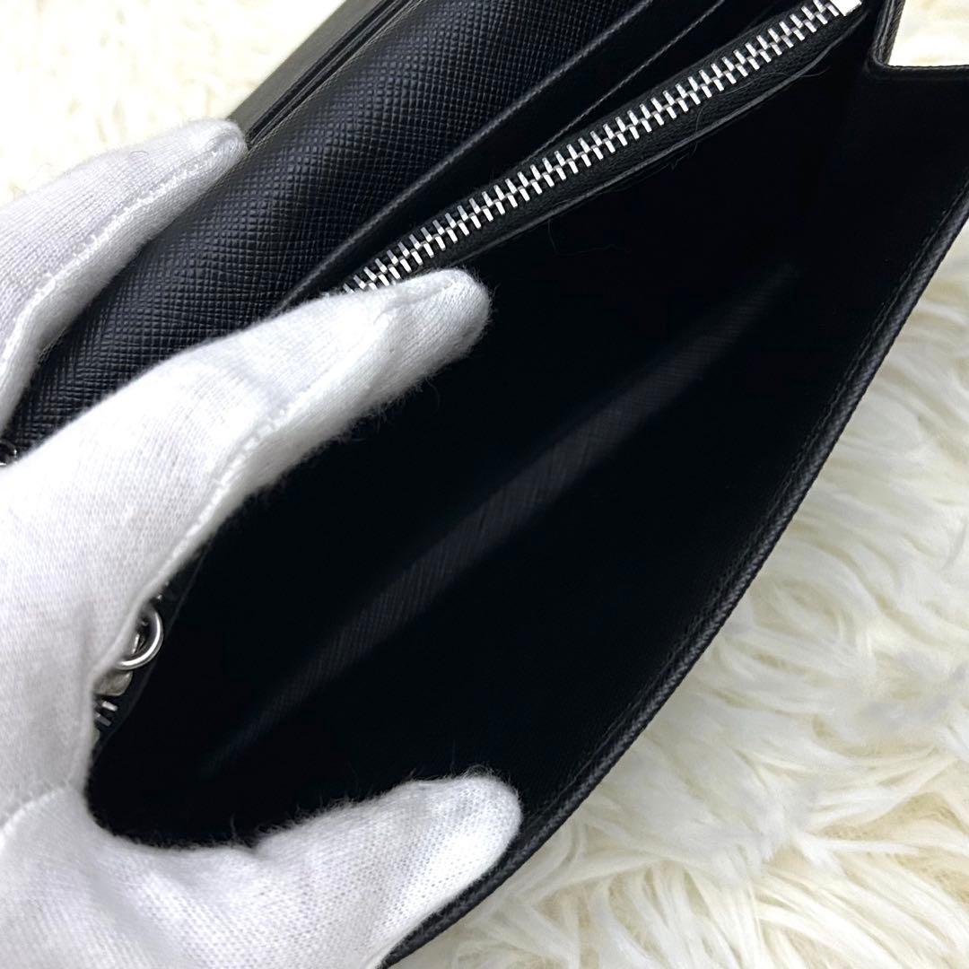 ［美品］PRADA SAFFIANO ROBOT シルバーメタル 長財布