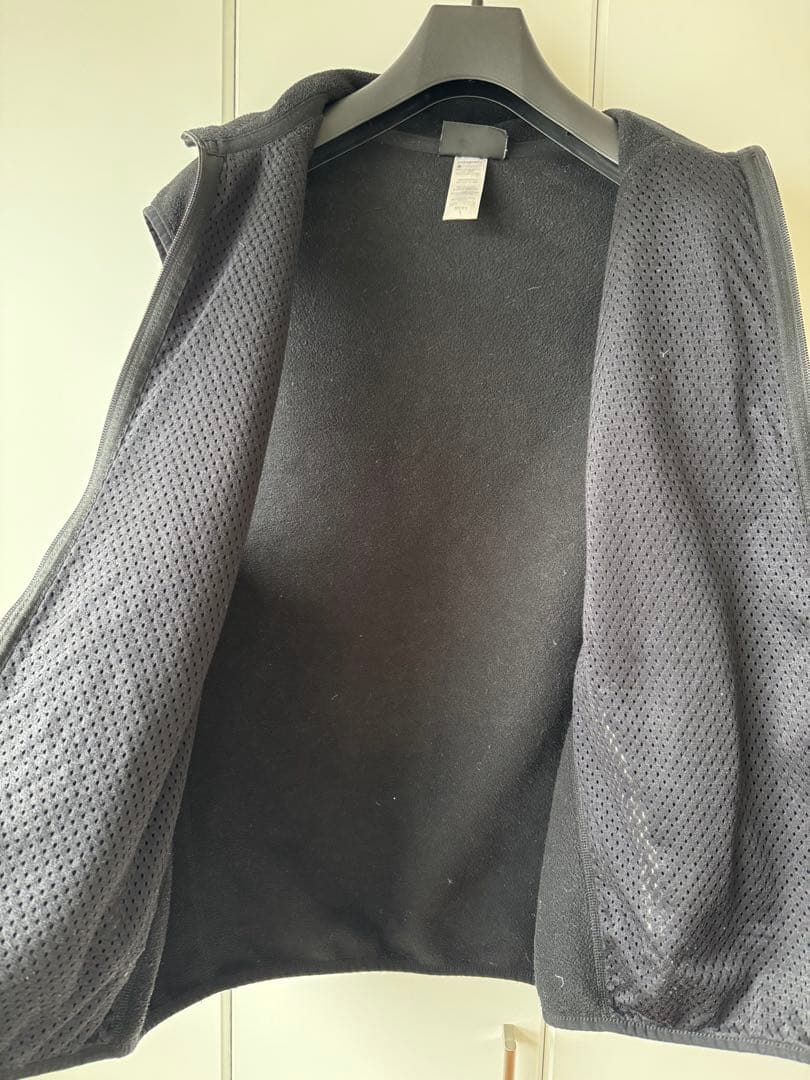 Patagonia パタゴニア シンチラベスト裾ネームBLACK黒