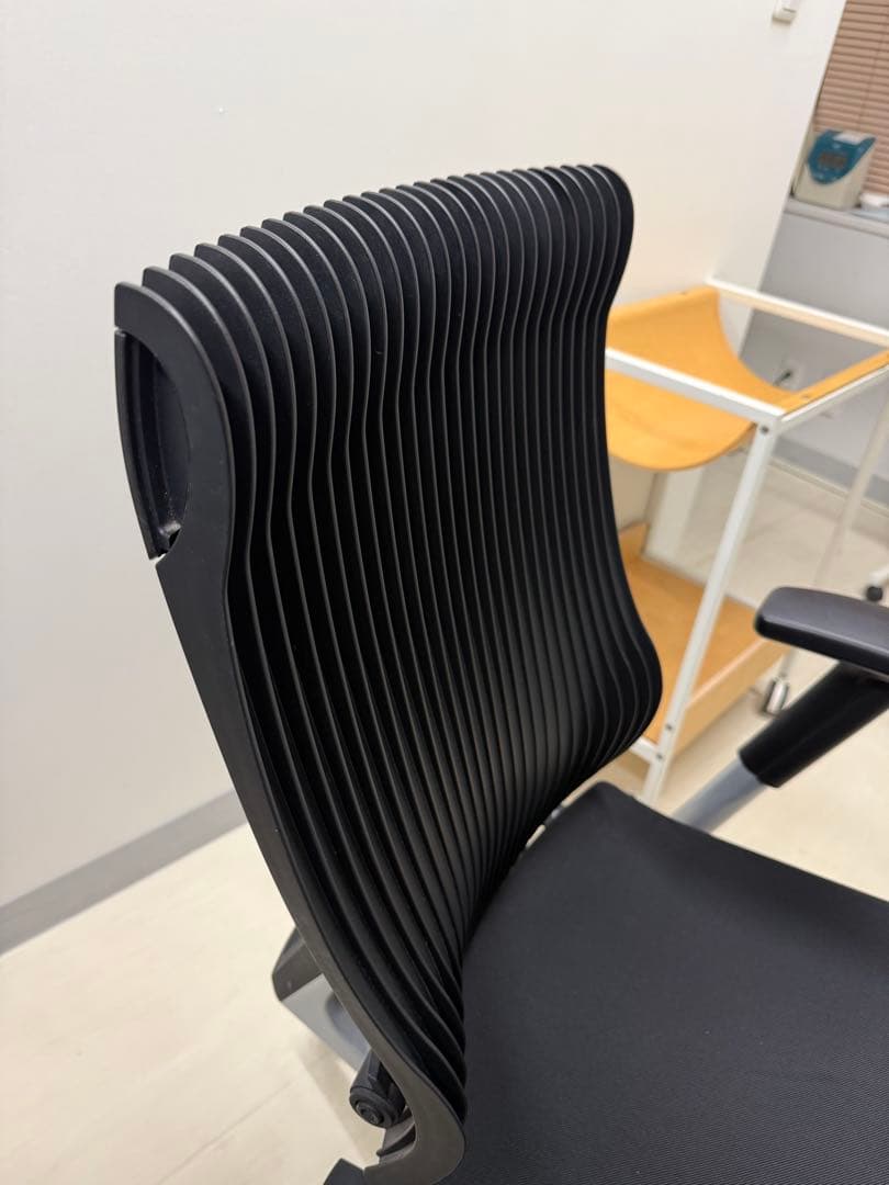 イトーキ スピーナチェア 高級オフィスチェア【最高の座り心地】②