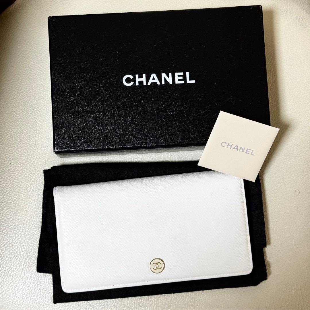 シャネル Chanel 長財布　ココマーク　ゴールド金具　アイボリーホワイト