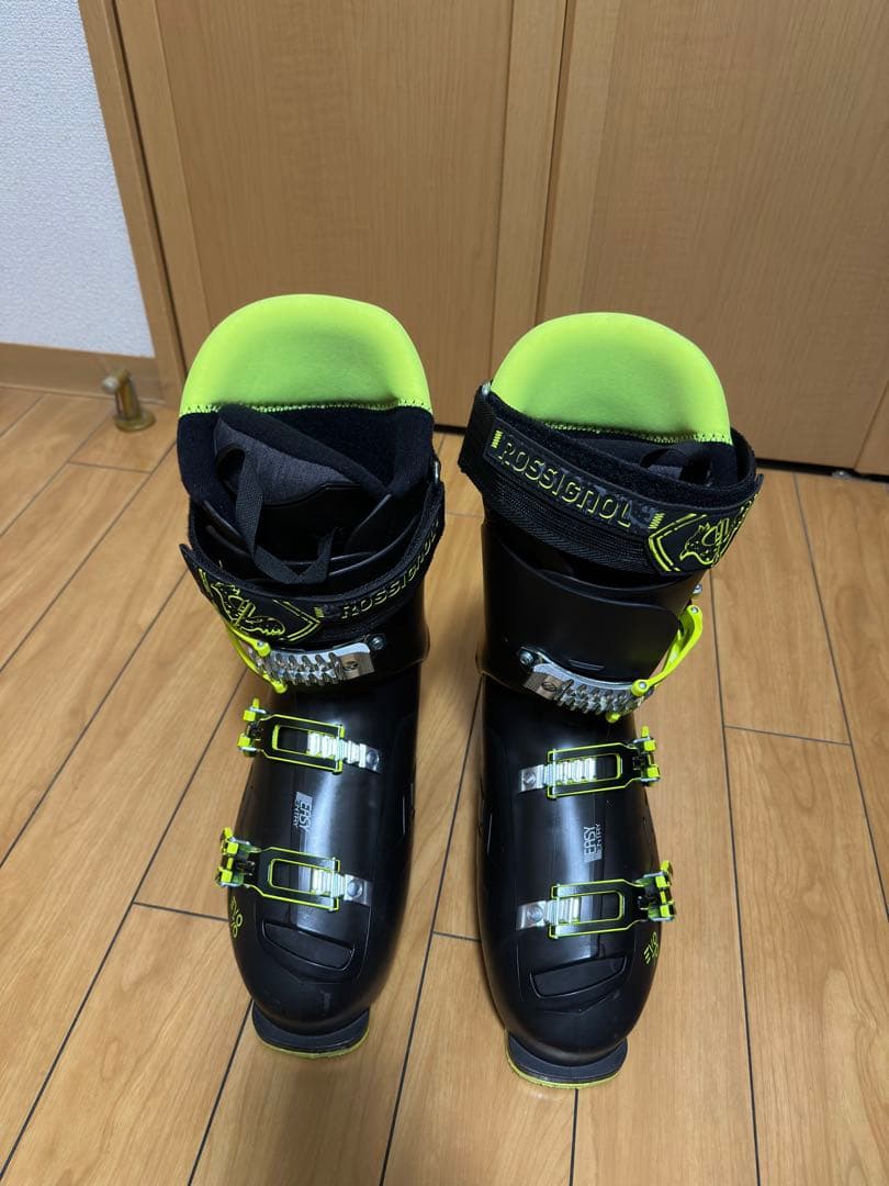 ROSSIGNOL EVO 70 スキーブーツ黒×蛍光グリーン　28.5